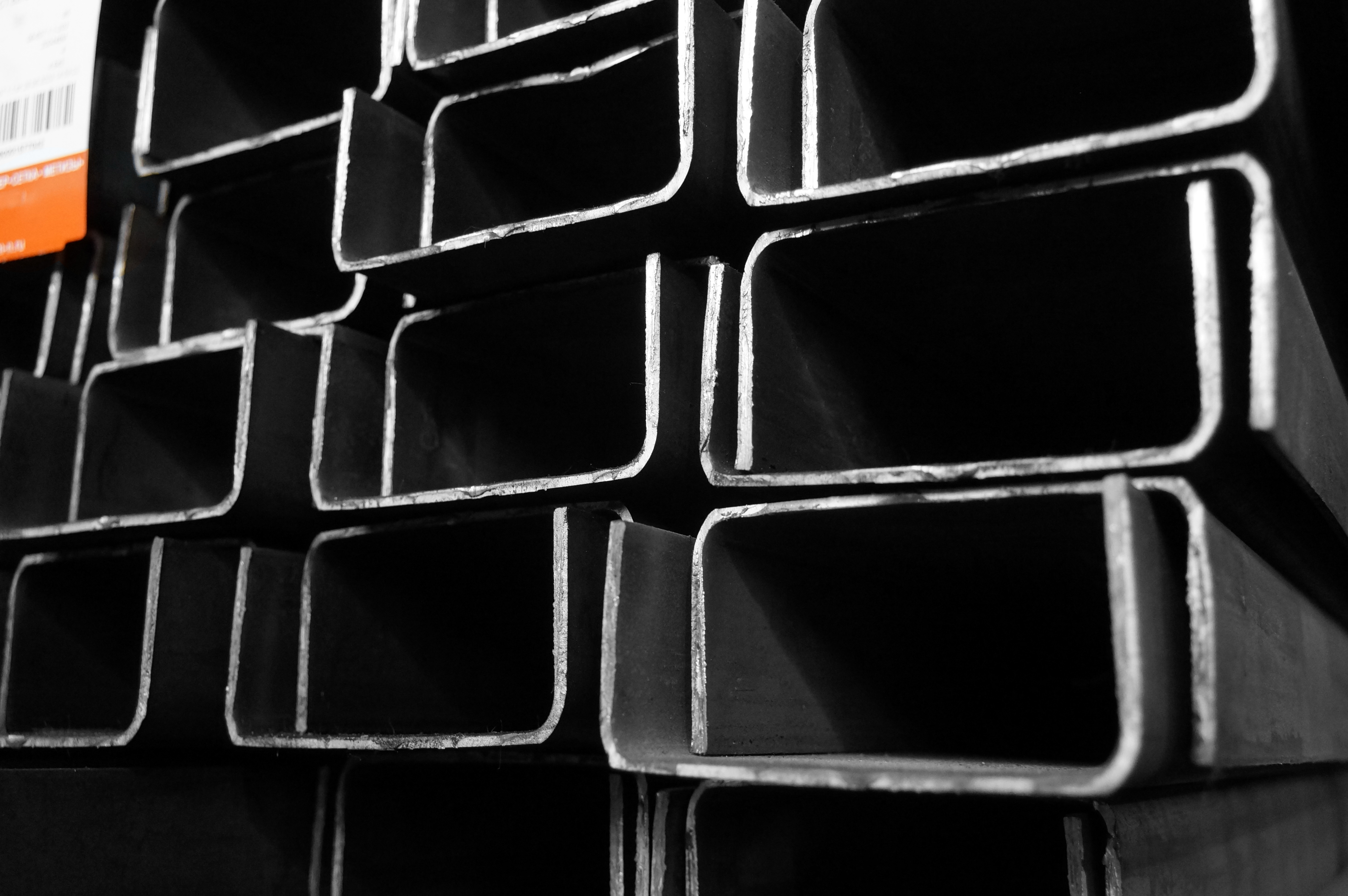 Купить гнутый швеллер оптом и в розницу по низкой цене